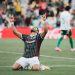 No primeiro jogo sem Zubeldía, Fluminense vira sobre o líder Palmeiras nos acréscimos