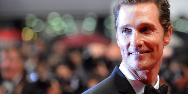 Novo livro de Matthew McConaughey chega às livrarias brasileiras em dezembro; leia um dos poemas