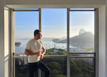 Novos 'blogueiros', corretores fazem sucesso nas redes sociais e ganham boas comissões com vídeos de imóveis