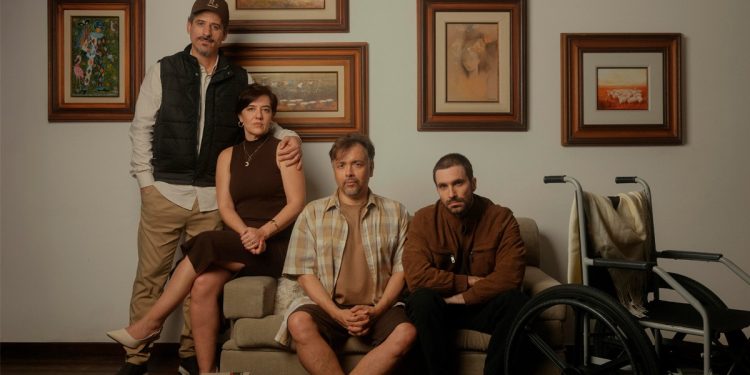“O Formigueiro” ganha temporada no Teatro dos 4 e retrata os impactos do Alzheimer em uma família