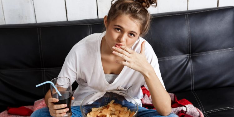 O motivo pelo qual você não consegue parar de pensar em comida, e seis hábitos simples que ajudam a acalmar isso