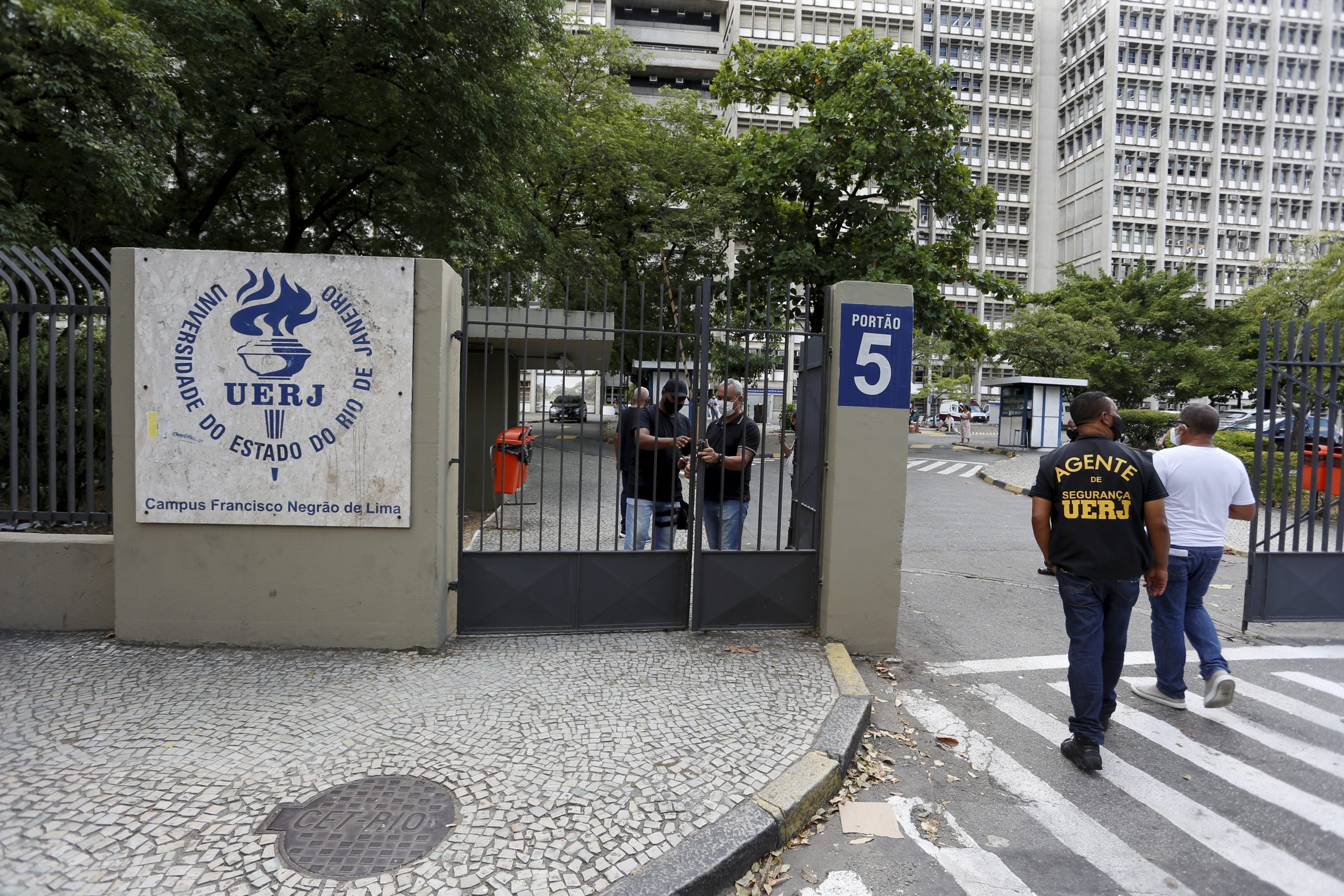 Obrigação do cumprimento de cotas contamina a sociedade