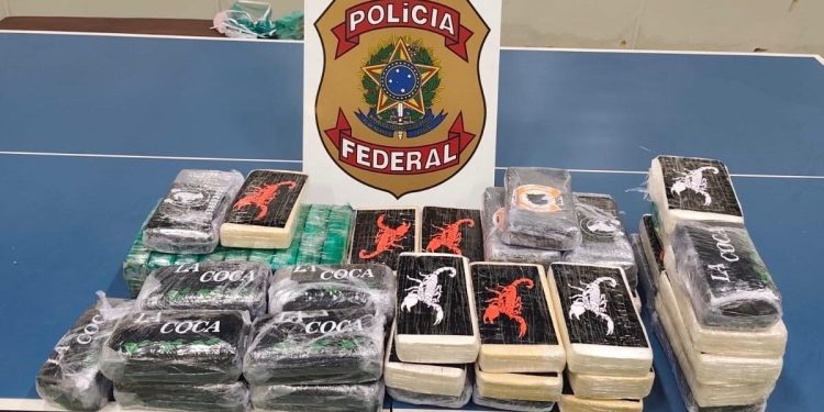 PF e PRF apreendem mais de 60 kg de cocaína em menos de 24 horas no Norte Fluminense