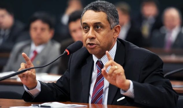 PT cobra Motta para dar posse a deputado em vaga de Odair Cunha, hoje no TCU