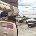 Passageiro é retirado de voo da Latam pela PF após discussão por assento e espaço para bagagem: 'eu sou black'; vídeo