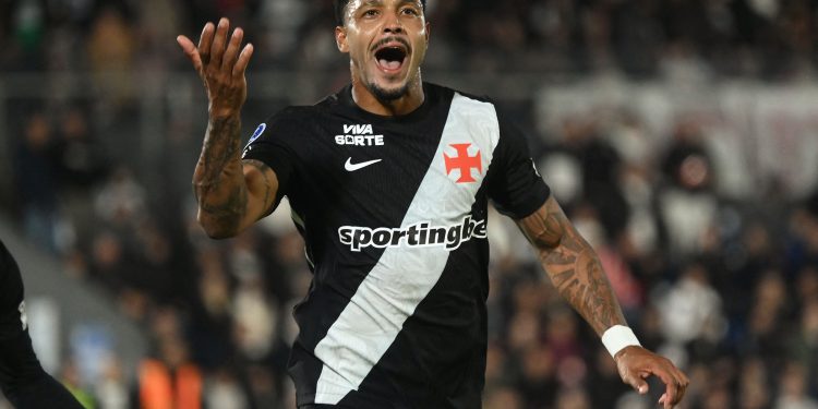 Pela primeira vez, Vasco ganha em solo estrangeiro no mata-mata da Sul-Americana