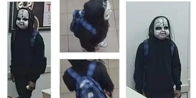 Polícia dos EUA procura homem que tem perseguido e ameaçado moradores da Filadélfia com máscara assustadora