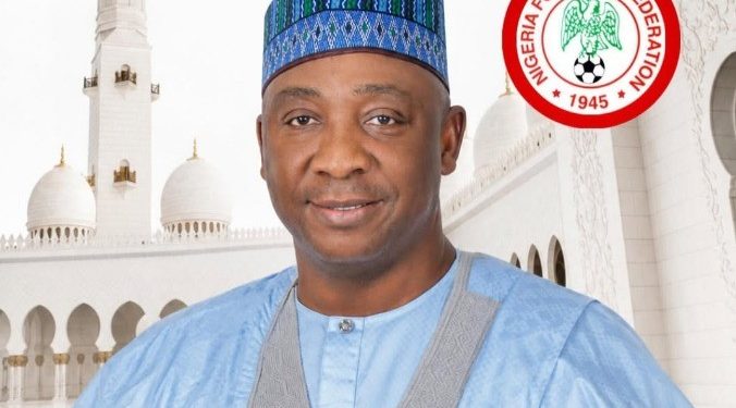Presidente da Federação Nigeriana de Futebol renuncia em meio a suspeitas de corrupção