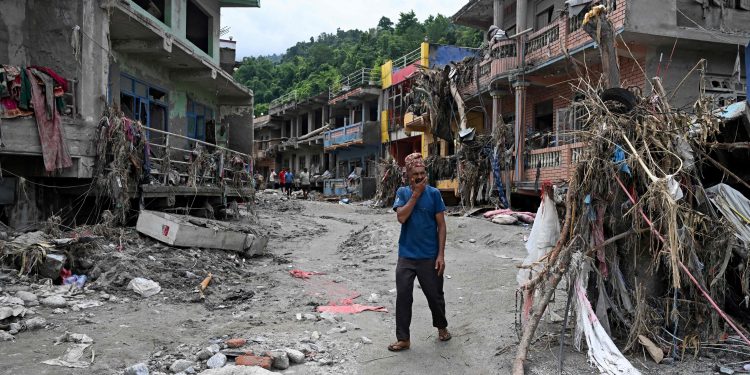 Primeiro-ministro do Nepal cobra medidas após catástrofe no Himalaia: 'Não foi um evento comum'