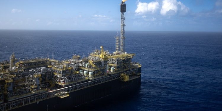 Produção de petróleo e gás cresce 19,2% e atinge recorde histórico no Brasil