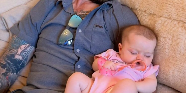 Puxou ao avô: neta de Ozzy Osbourne já tem 'brilho travesso no olhar', brinca filho da lenda do heavy metal; veja fotos