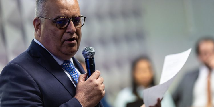 Quem é Alfredo Gaspar, escolhido candidato a vice de Flávio Bolsonaro