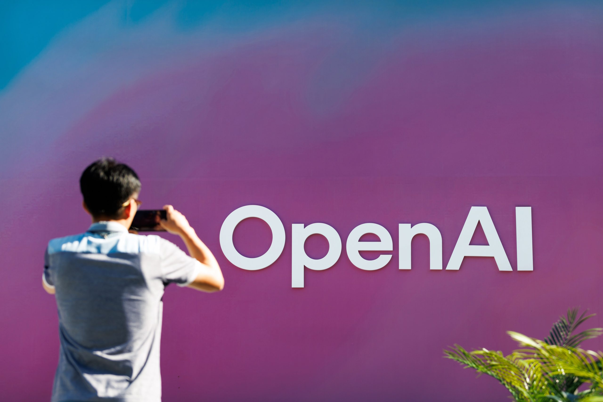 Receita anualizada da OpenAI ultrapassa US$ 40 bi antes do IPO, diz agência
