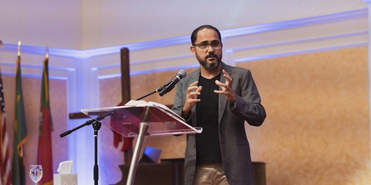 Redes sociais ampliam desafio na formação de pregadores
