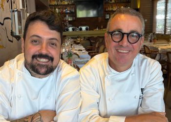Restaurante tradicional da Barra comemora aniversário com uma semana de eventos e jantar a quatro mãos