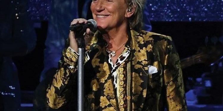 Rod Stewart faz procedimento cardíaco e cancela shows