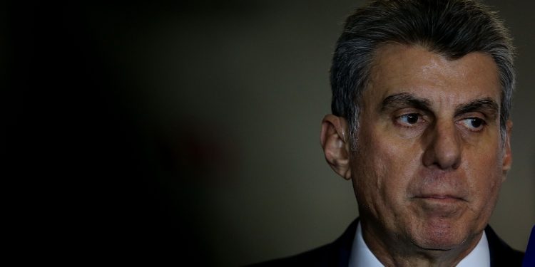 STF suspende condenação de Romero Jucá e ex-senador fica apto a disputar eleição