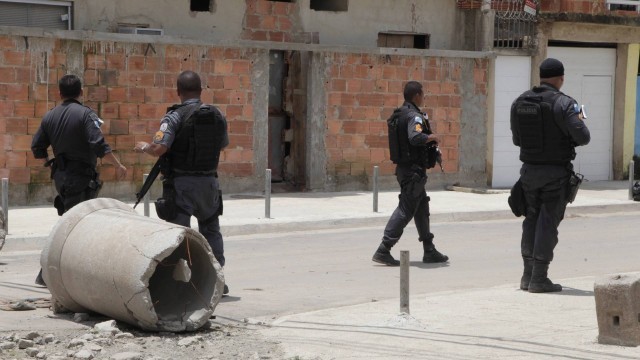 Salgado Maranhão volta à poesia dos temas mais antigos e persistentes da humanidade: a violência