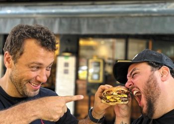 Sem salão e só com delivery: dark kitchens ganham espaço no Rio