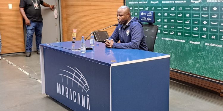 Sereno após nova estreia no Fluminense, Marcão projeta: 'Se precisar até o fim do ano, vou estar à disposição'