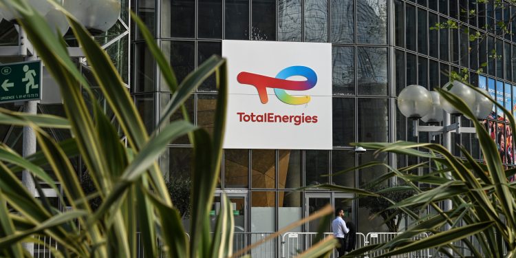 Shell vende negócios de energia renovável na Europa para a francesa TotalEnergies