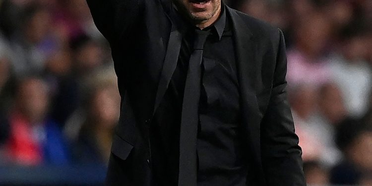 Simeone fala sobre continuidade no Atlético de Madrid e ressalta: 'Eu não sentia a pressão que sinto agora'