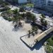 Sobra pouco espaço para os banhistas e a natureza: critérios para ocupação da orla na Barra da Tijuca são criticados por frequentadores e especialistas