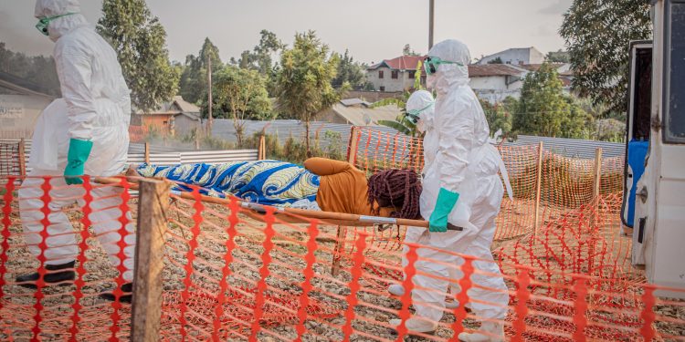 Surto de Ebola no Congo se torna o maior já registrado no país e continua a crescer