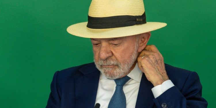 Suspeitas justificam investigar filho e ex-assessor de Lula