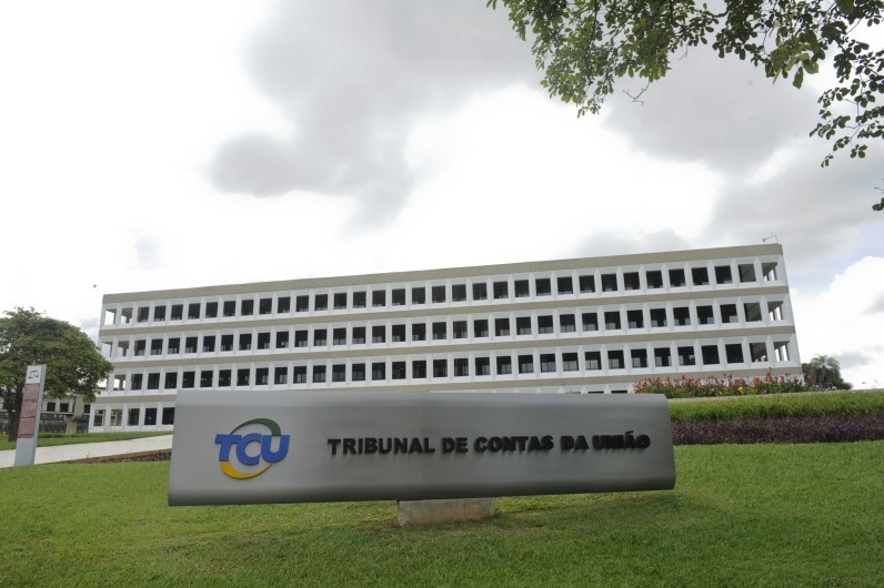 TCU libera uso de 'dinheiro esquecido' como garantia de bancos no Desenrola 2.0