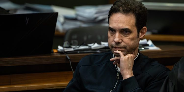 TJRJ anula decisão de juíza pela quebra de sigilo de celular de Jairinho apreendido em sua cela