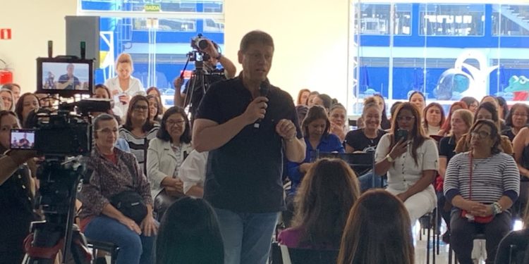 Tarcísio dá largada na campanha à reeleição ao governo de SP em Osasco