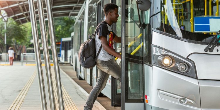 Tempo no trânsito pode afetar bem-estar físico e emocional