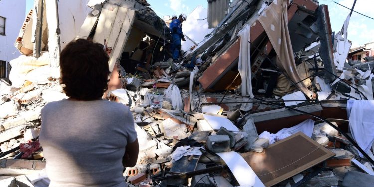 Terremoto na Colômbia: em corrida contra o tempo, socorristas buscam sobreviventes após abalo que deixou mais de 130 mortos