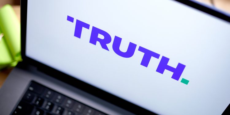 Trump é processado por plano de vender acesso antecipado a postagens no Truth Social