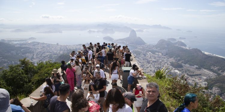 Turistas estrangeiros gastam 12,4% mais no Rio em julho