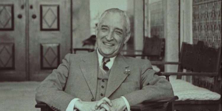 UFRJ cassa título de ‘Doutor Honoris Causa’ de Salazar, que liderou regime autoritário em Portugal por 36 anos