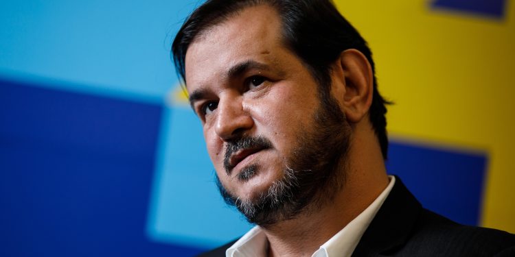 União Brasil confirma neutralidade e amplia isolamento de Flávio Bolsonaro na eleição presidencial