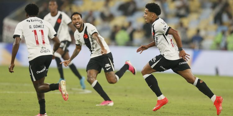 Vasco leva 4 milhões de reais em premiação com classificação às quartas de final da Copa do Brasil