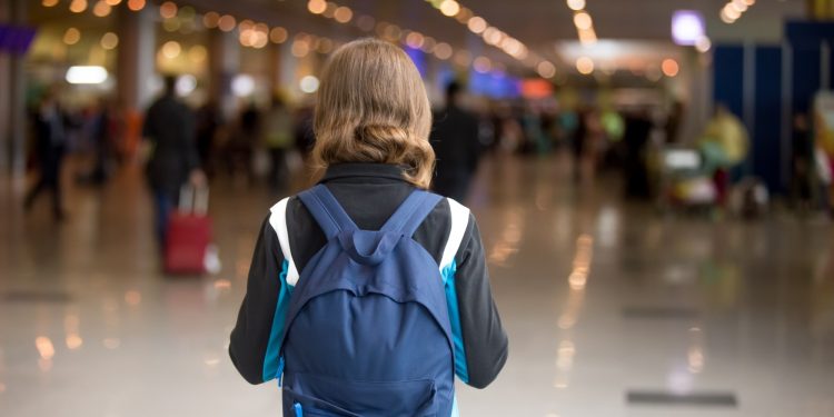 Voo é cancelado no Canadá após criança se recusar a sentar e colocar cinto antes da decolagem