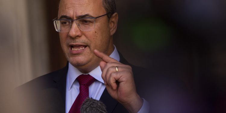 Witzel desiste de disputar governo do Rio e declara apoio a Garotinho