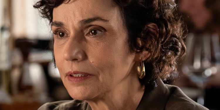 Yara de Novaes fala de 'Emergência 53', da parceria com Fernanda Montenegro na série e do filho Pedro Rocha, repórter esportivo da Globo