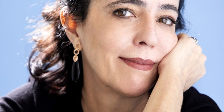 ‘Sou mulher, mãe, atriz e mastectomizada’, diz Silvia Buarque