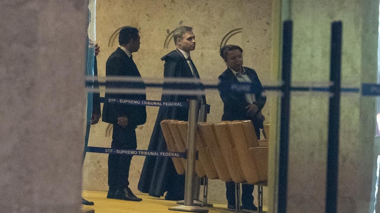 'Me sinto envergonhada', diz Cármen ao votar em julgamento no STF sobre mensagens de Vorcaro a Moraes