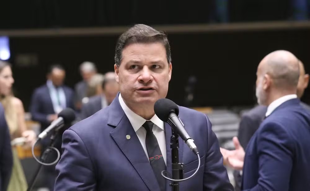 'Moro não tem coerência e honestidade intelectual', diz Sandro Alex sobre adversário na disputa pelo governo do Paraná