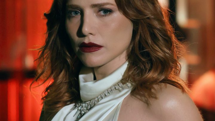 'Quem ama cuida': Adriana surge transformada e choca pilar. Veja fotos exclusivas do novo visual