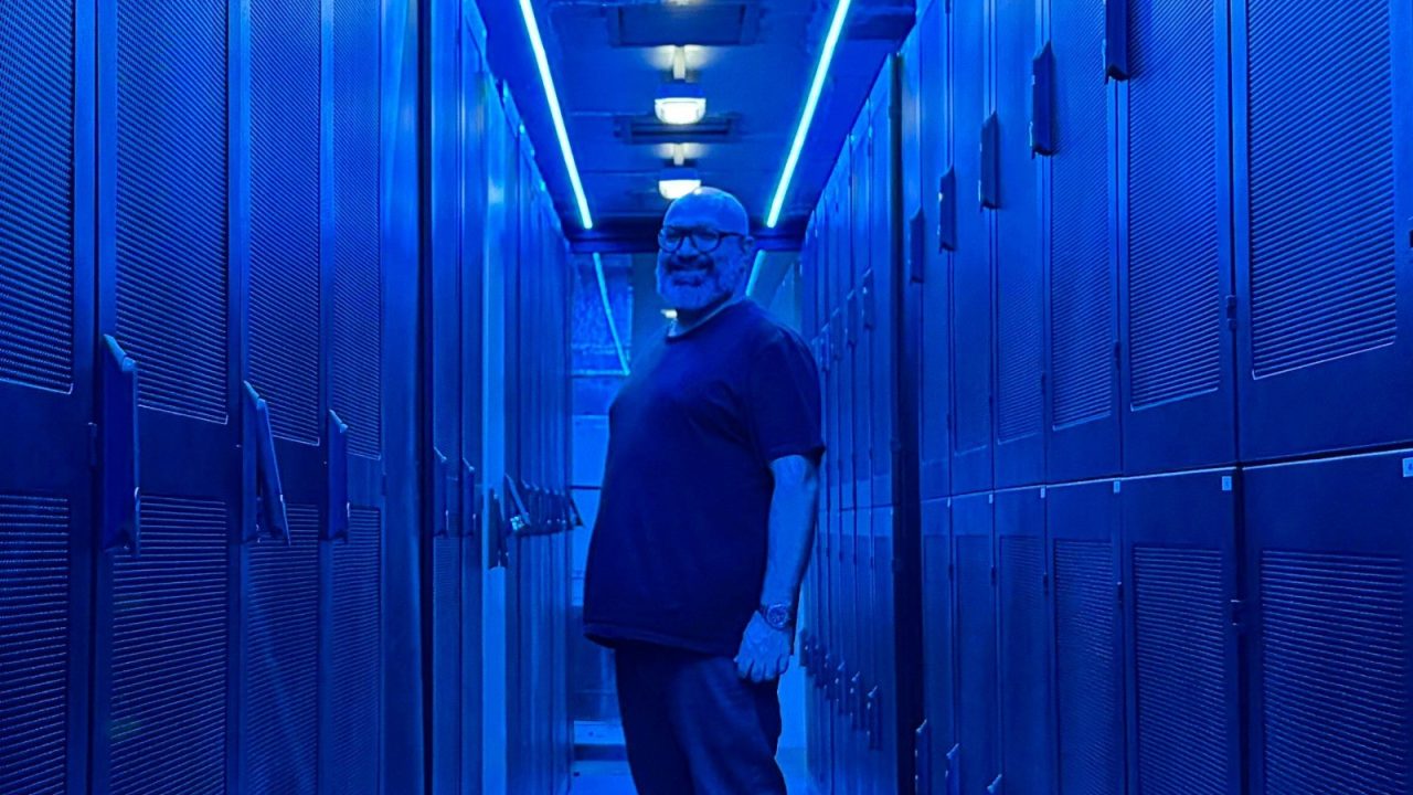 A Vircos levou a inteligência artificial ao RH da NUV Brasil e encontrou a pergunta que ninguém fazia