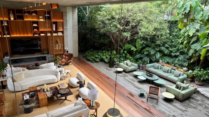 Adega subterrânea, obras de arte, joias, cinema, cofres: os detalhes das três casas de Vorcaro visitadas pela PF; fotos