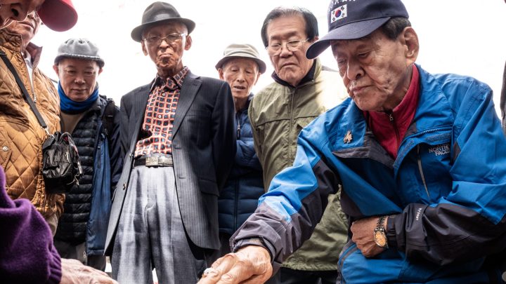 Além da fome, do K-pop e da política