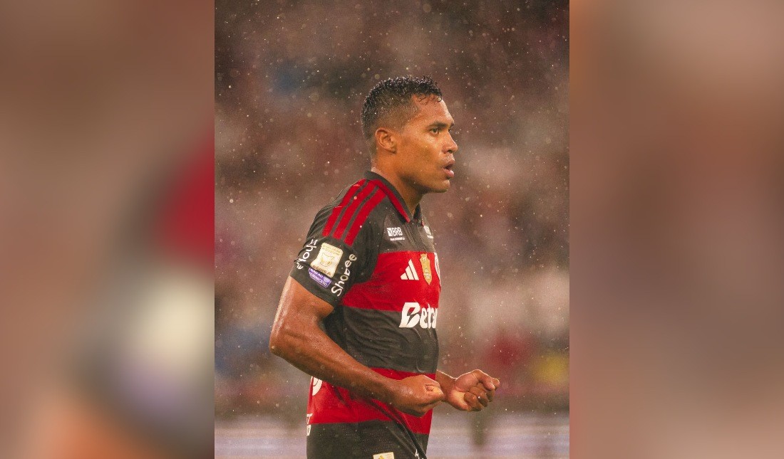 Alex Sandro volta a atuar pelo Flamengo após 46 dias de recuperação que envolveu retrocessos e cautela